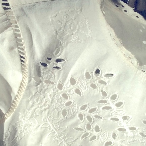 Crisp Embroidered Cutout White Cotton Top, Small, EUC - Picture 6 of 7